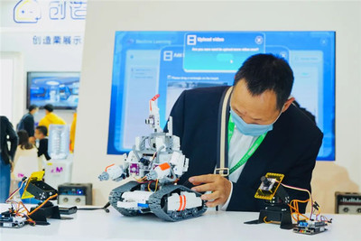 第78届教育装备展黑科技荟萃 创造栗实验室级产品引领计算机软硬件研发新浪潮